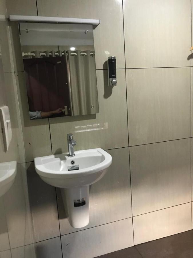 Empire Grande Suites Kochi エクステリア 写真